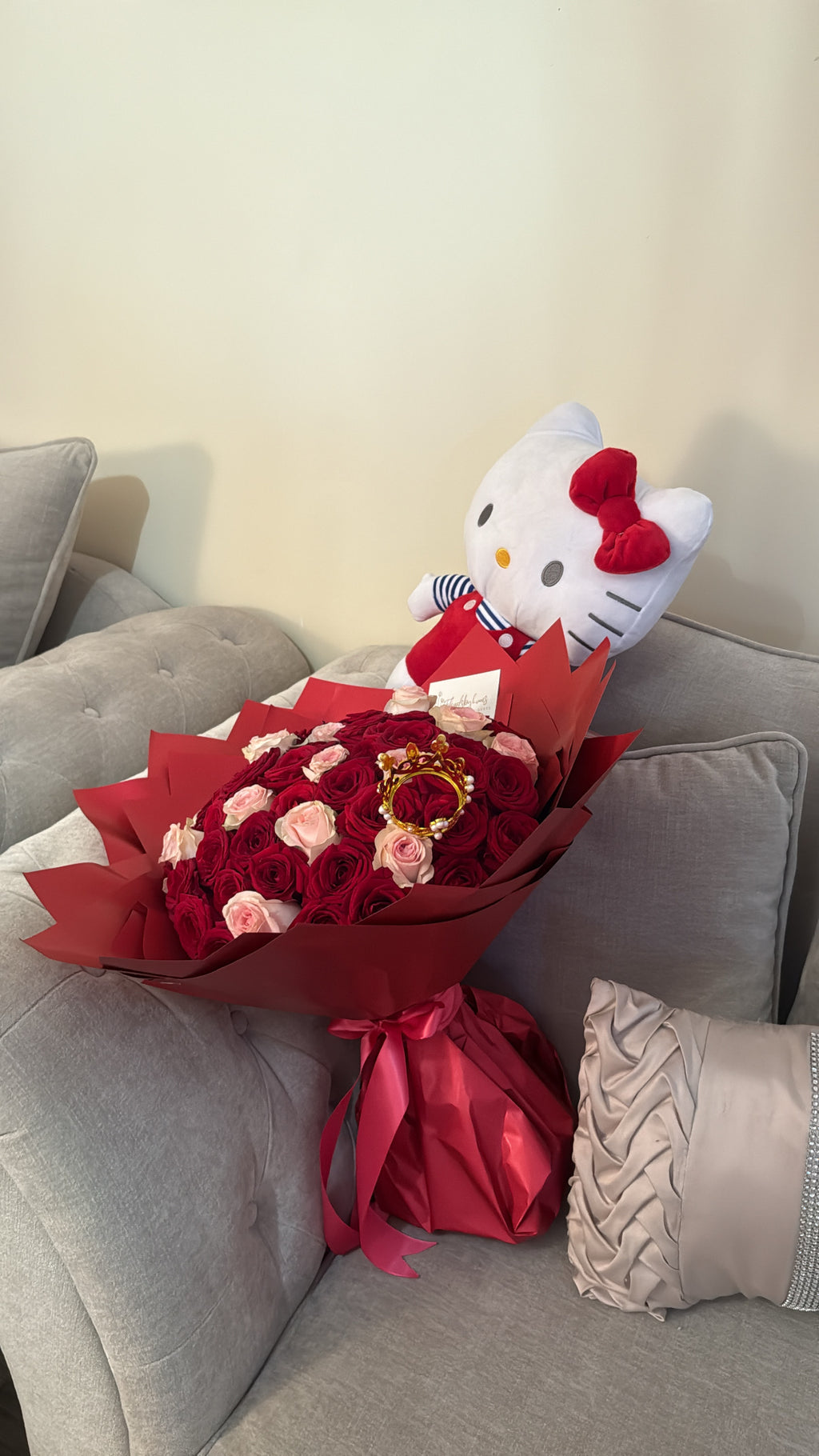 Hello kitty premium rose bouquet
