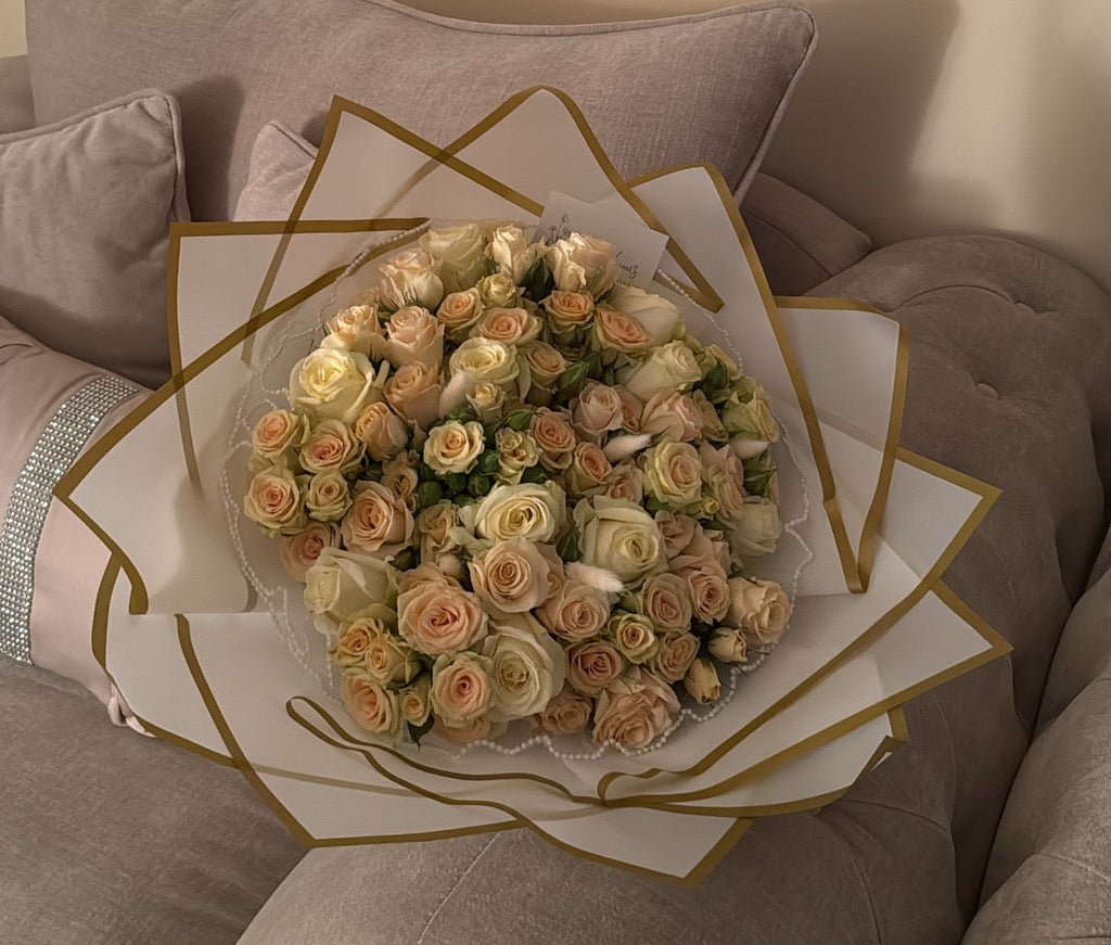 Beige and white mixed large bouquet