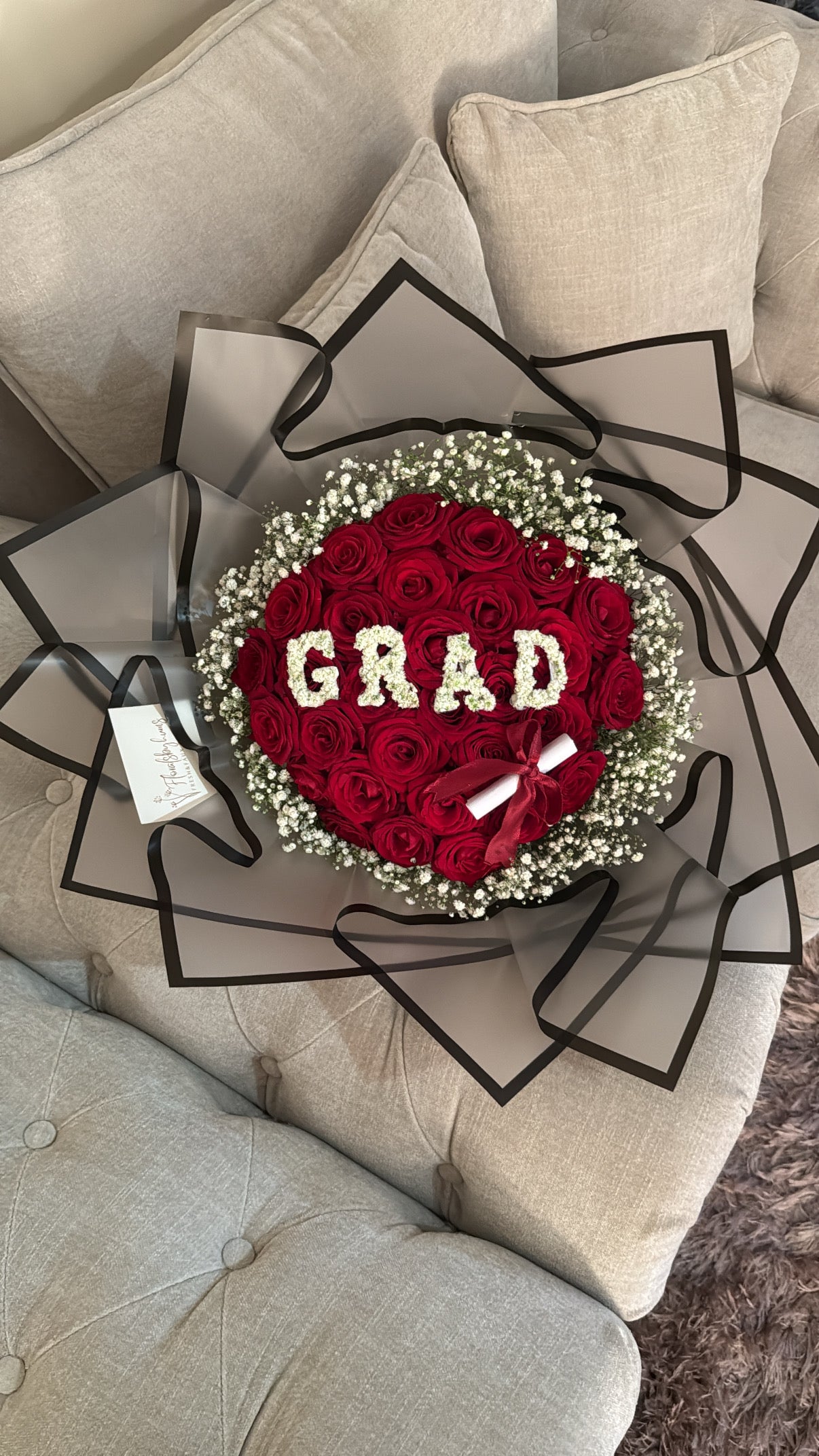 Grad scroll bouquet