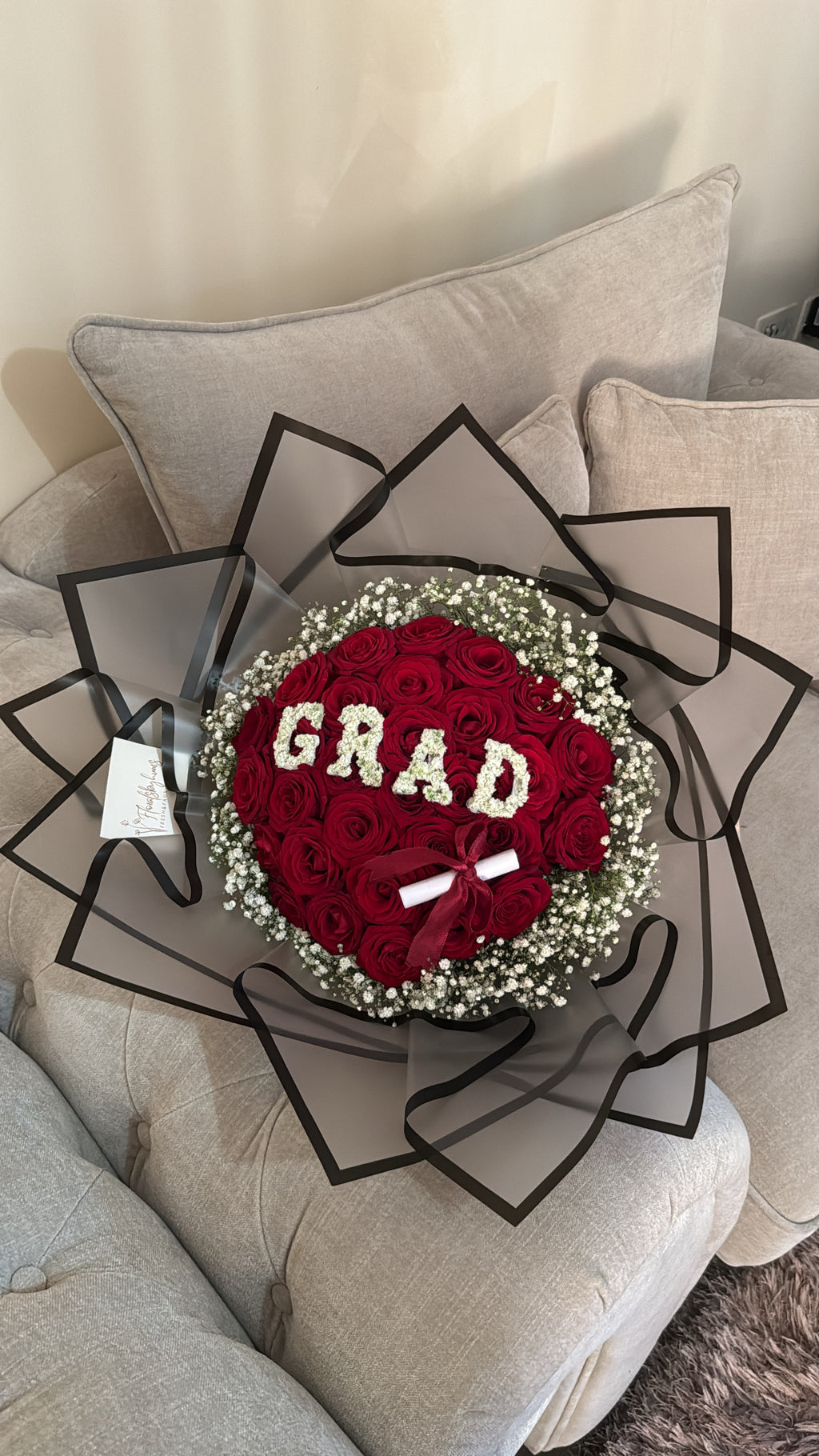 Grad scroll bouquet