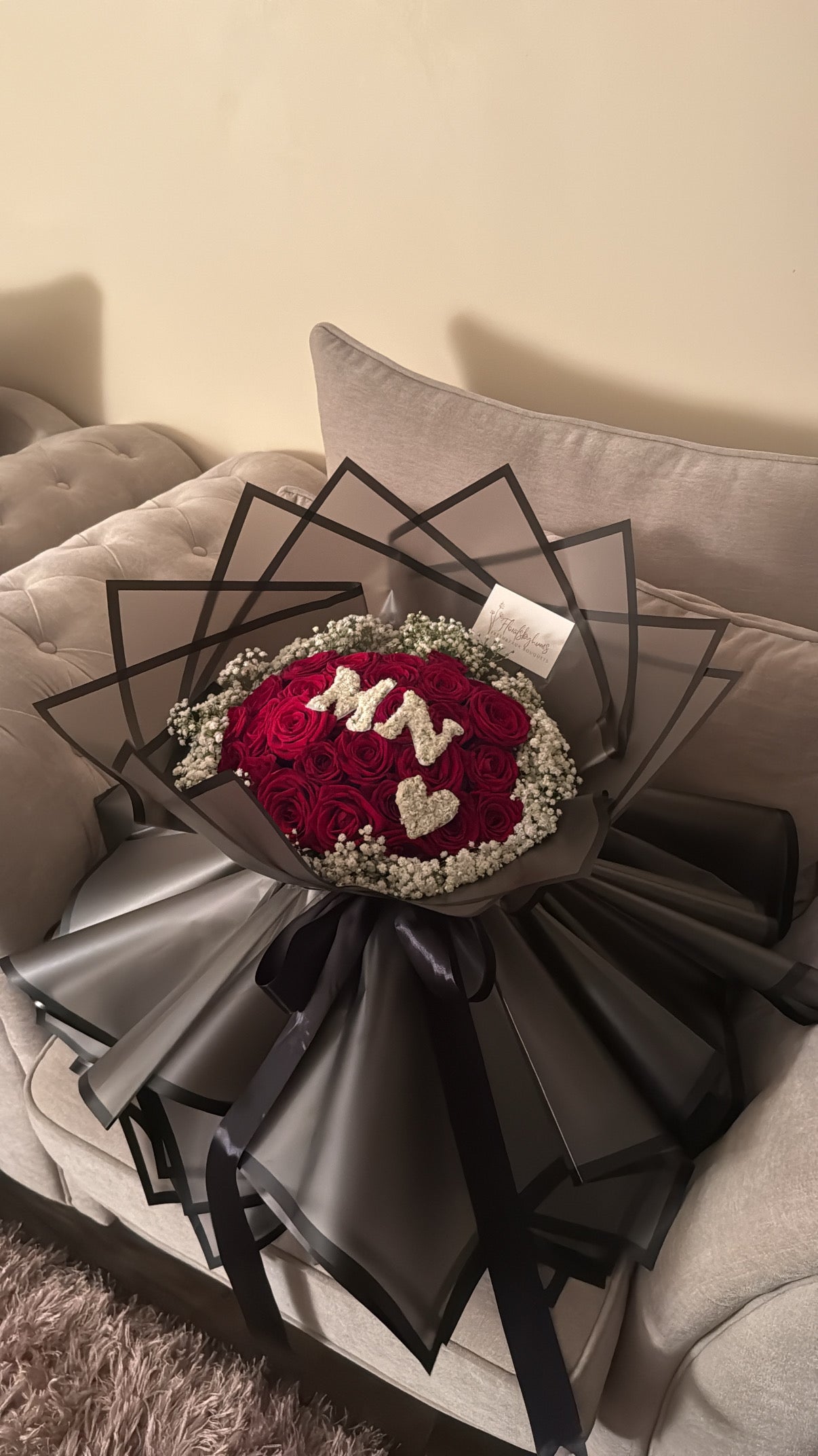 Initial skirt bouquet