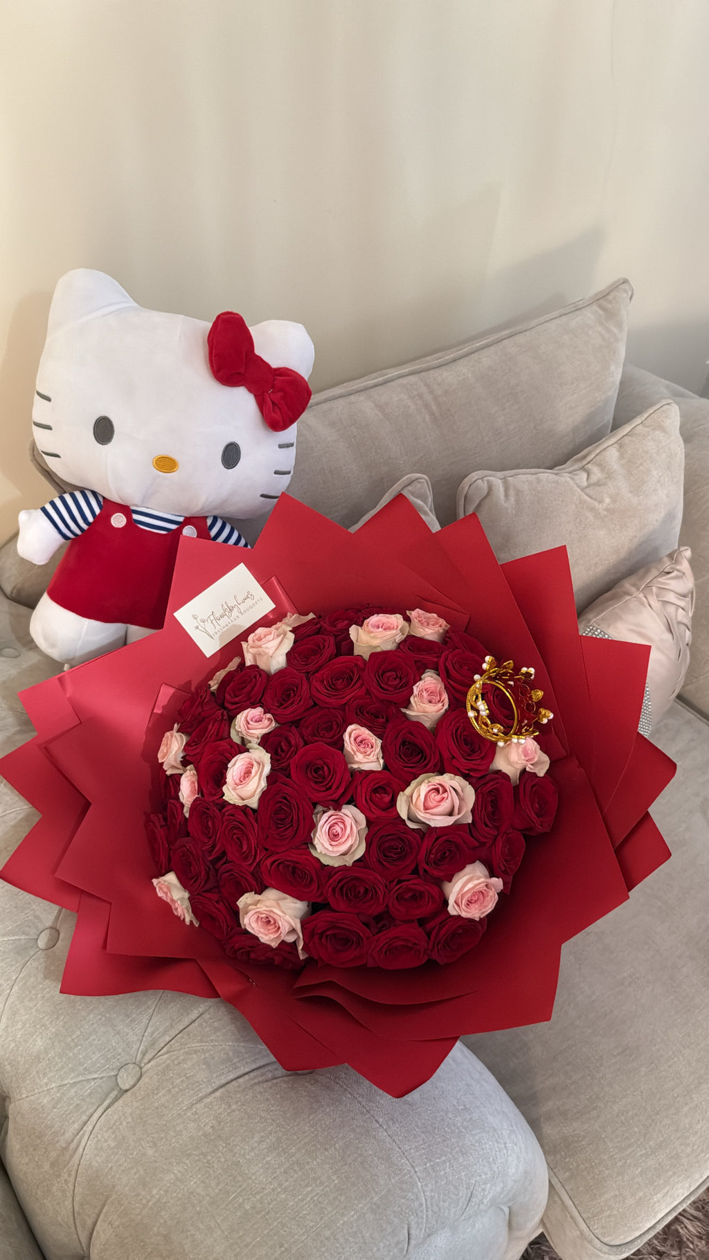 Hello kitty premium rose bouquet